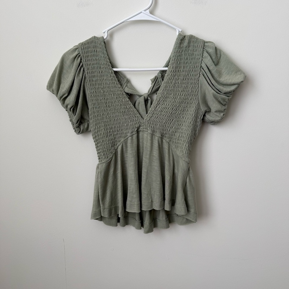 Altar’d State Jodie Smocked Top Sage Green Flowy Size‎ XS